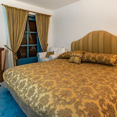 Lush And Spacious With Indoor Pool And Wellness - Seven Bedroom Вилла *