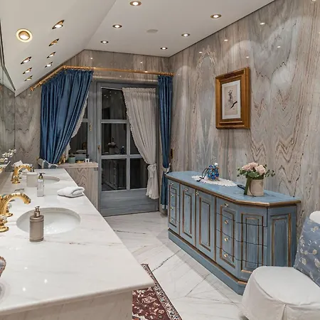 Lush And Spacious With Indoor Pool And Wellness - Seven Bedroom Вилла