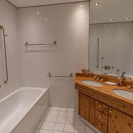 Lush And Spacious With Indoor Pool And Wellness - Seven Bedroom Вилла Бад Кляйнкирххайм