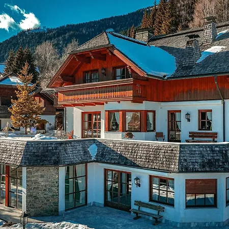 Вилла Lush And Spacious With Indoor Pool And Wellness - Seven Bedroom *