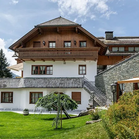 Villa Bad Kleinkirchheim Lush And Spacious With Indoor Pool And Wellness - Seven Bedroom