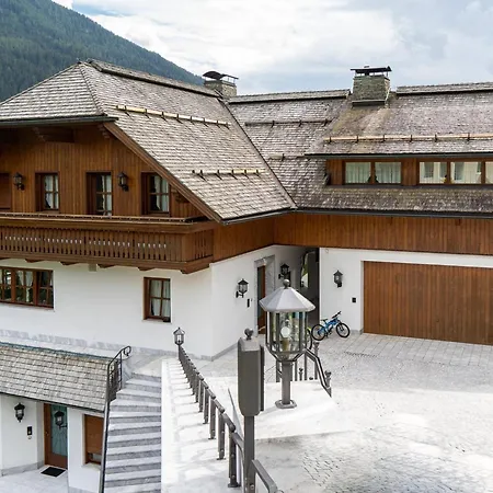 Bad Kleinkirchheim Lush And Spacious With Indoor Pool And Wellness - Seven Bedroom Villa Bad Kleinkirchheim