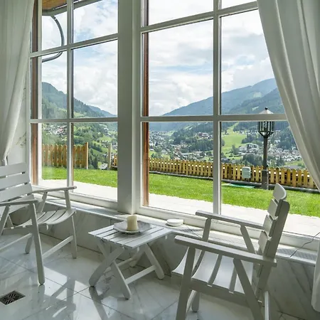 Вилла Lush And Spacious With Indoor Pool And Wellness - Seven Bedroom