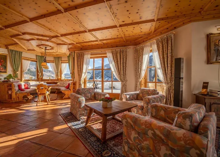 Villa Lush And Spacious With Indoor Pool And Wellness - Seven Bedroom *