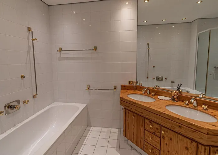 Bad Kleinkirchheim Lush And Spacious With Indoor Pool And Wellness - Seven Bedroom Villa Bad Kleinkirchheim